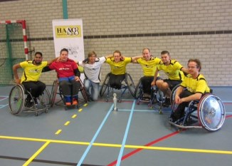 Foto van het rolstoelhockeyteam van Haag 88